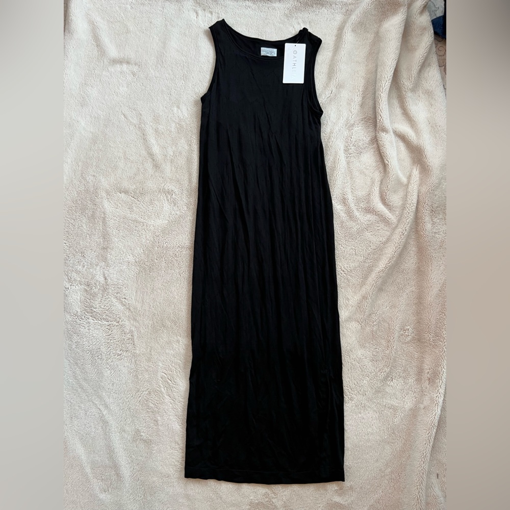 NWT Athleta Sleeveless Laser Cut Midi Dress